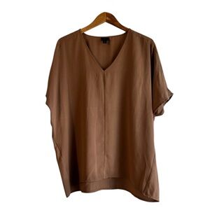 Worthington V Neck Top